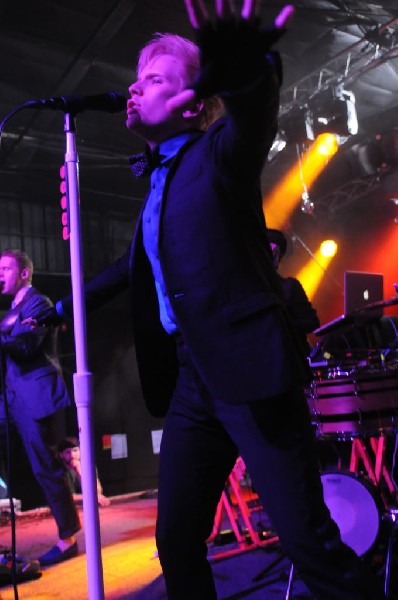 Patrick Stump at La Zona Rosa, Austin, Texas 10/19/11 - photo by Jeff Barri