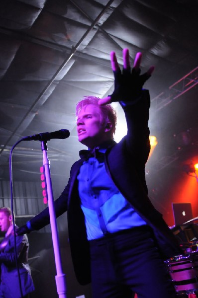 Patrick Stump at La Zona Rosa, Austin, Texas 10/19/11 - photo by Jeff Barri