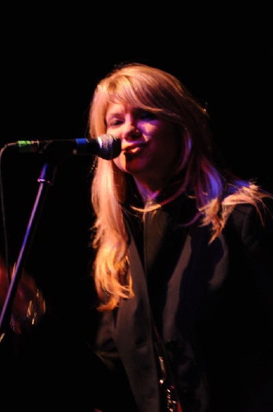 Paula Nelson at the Help Austin Help Haiti Benefit, Austin Music Hall