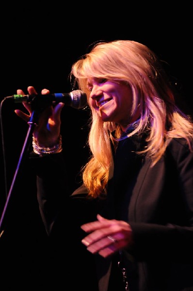 Paula Nelson at the Help Austin Help Haiti Benefit, Austin Music Hall