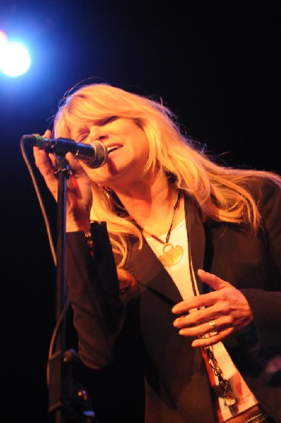 Paula Nelson at the Help Austin Help Haiti Benefit, Austin Music Hall