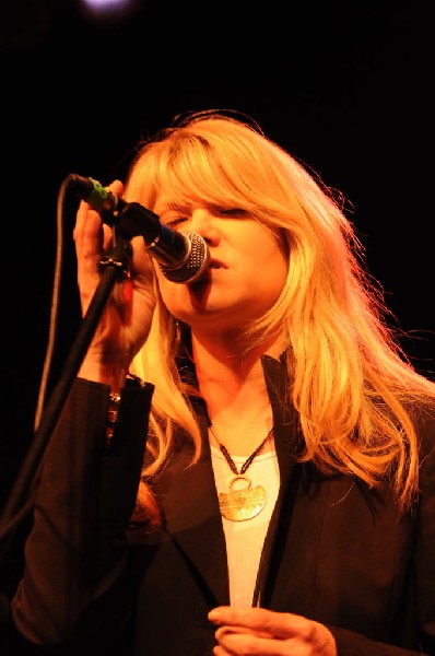 Paula Nelson at the Help Austin Help Haiti Benefit, Austin Music Hall