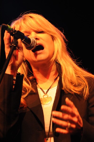 Paula Nelson at the Help Austin Help Haiti Benefit, Austin Music Hall