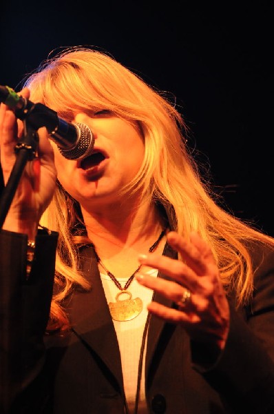 Paula Nelson at the Help Austin Help Haiti Benefit, Austin Music Hall