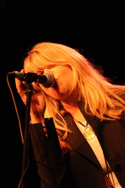 Paula Nelson at the Help Austin Help Haiti Benefit, Austin Music Hall