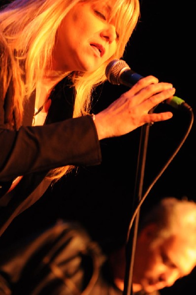 Paula Nelson at the Help Austin Help Haiti Benefit, Austin Music Hall