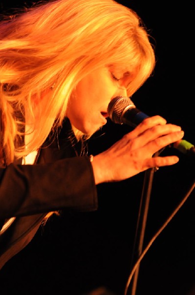 Paula Nelson at the Help Austin Help Haiti Benefit, Austin Music Hall