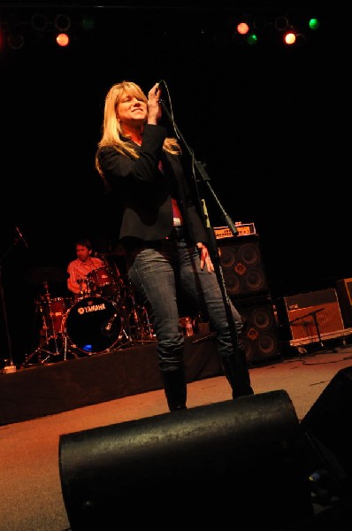 Paula Nelson at the Help Austin Help Haiti Benefit, Austin Music Hall