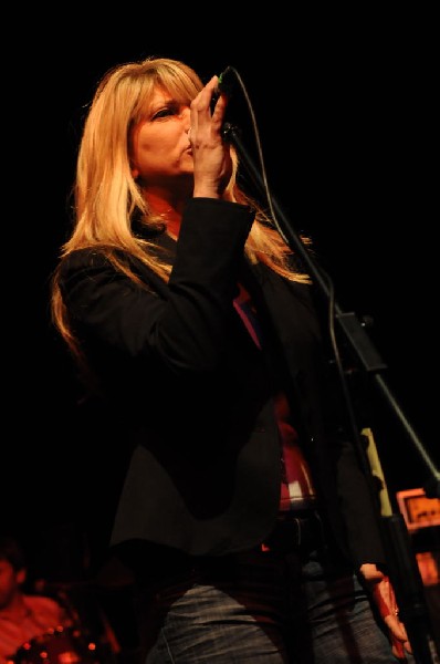 Paula Nelson at the Help Austin Help Haiti Benefit, Austin Music Hall