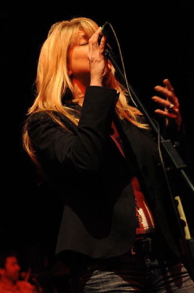 Paula Nelson at the Help Austin Help Haiti Benefit, Austin Music Hall