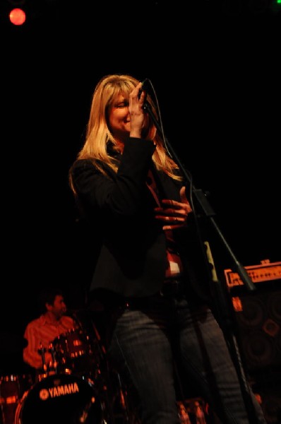 Paula Nelson at the Help Austin Help Haiti Benefit, Austin Music Hall