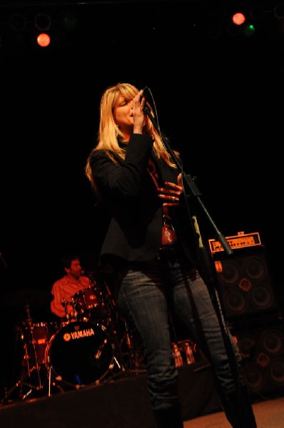 Paula Nelson at the Help Austin Help Haiti Benefit, Austin Music Hall