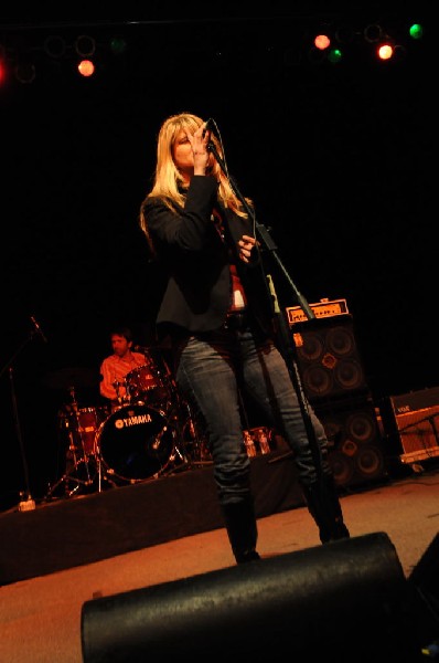 Paula Nelson at the Help Austin Help Haiti Benefit, Austin Music Hall