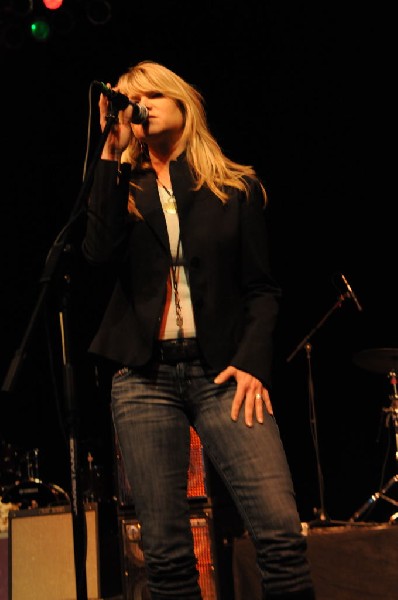 Paula Nelson at the Help Austin Help Haiti Benefit, Austin Music Hall