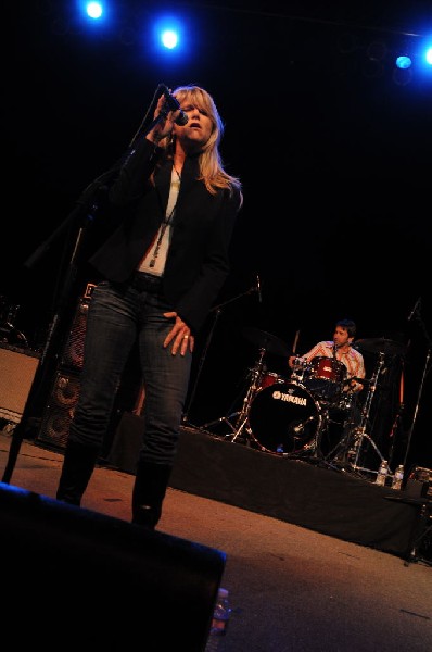 Paula Nelson at the Help Austin Help Haiti Benefit, Austin Music Hall