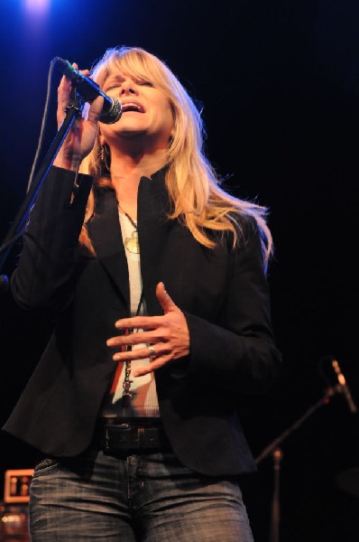 Paula Nelson at the Help Austin Help Haiti Benefit, Austin Music Hall