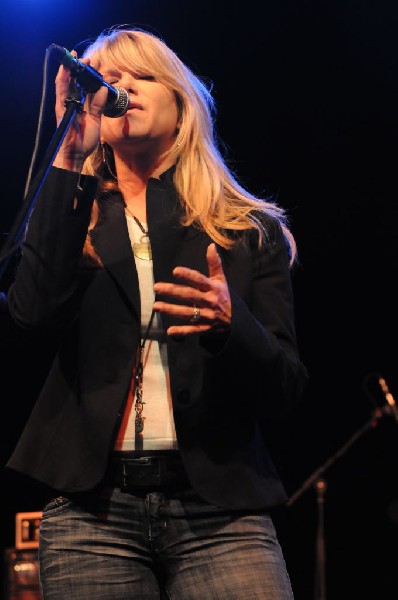 Paula Nelson at the Help Austin Help Haiti Benefit, Austin Music Hall