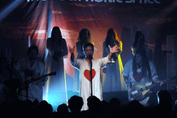 Polyphonic Spree at La Zona Rosa, Austin Texas 02/15/12 - photo by jeff bar