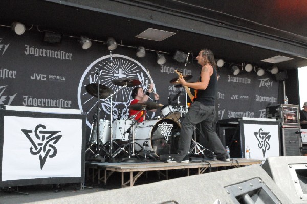 Powderburn at the Mayhem Festival Verizon Wireless Amphitheater