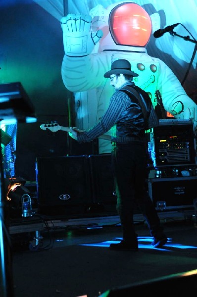 Primus at Stubb's BarBQ, Austin, Texas 05/24/11 - photo by jeff barringer