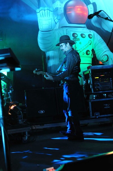 Primus at Stubb's BarBQ, Austin, Texas 05/24/11 - photo by jeff barringer