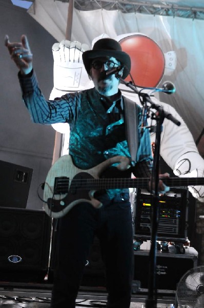 Primus at Stubb's BarBQ, Austin, Texas 05/24/11 - photo by jeff barringer