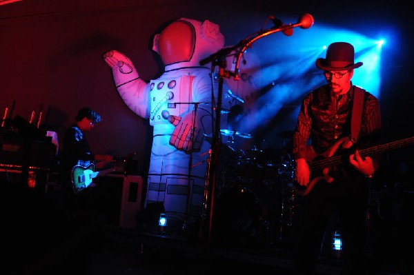 Primus at Stubb's BarBQ, Austin, Texas 05/24/11 - photo by jeff barringer