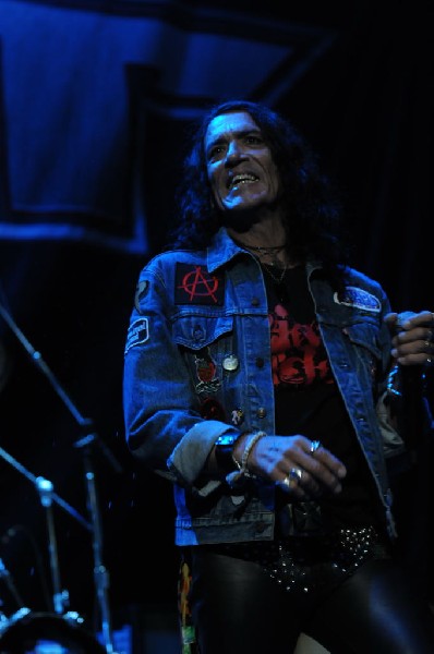 Ratt at the AT&T Center in San Antonio, Texas 07/23/10 - photo by Jeff