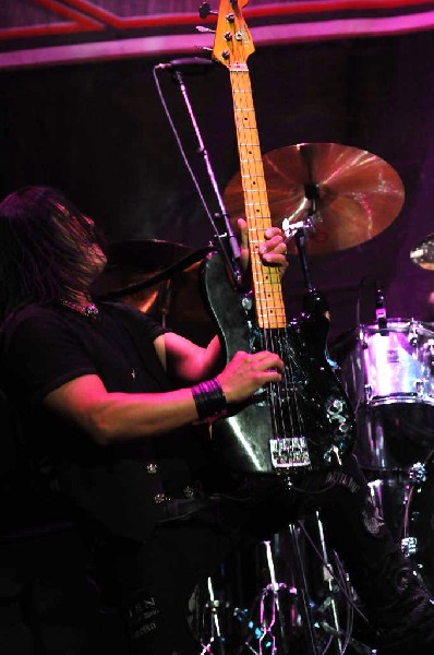 Ratt at the AT&T Center in San Antonio, Texas 07/23/10 - photo by Jeff