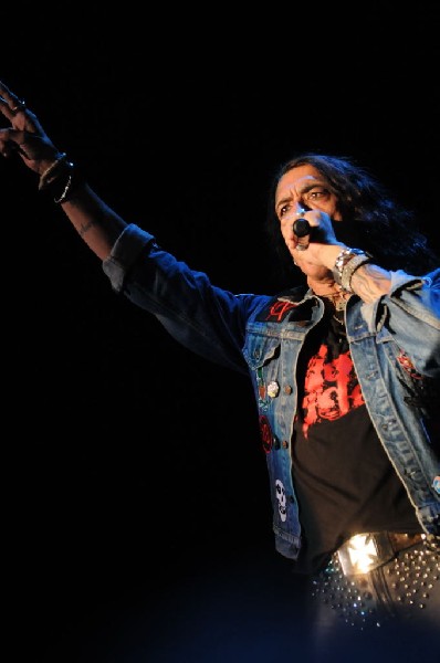 Ratt at the AT&T Center in San Antonio, Texas 07/23/10 - photo by Jeff