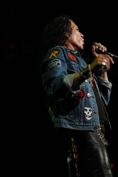 Ratt at the AT&T Center in San Antonio, Texas 07/23/10 - photo by Jeff