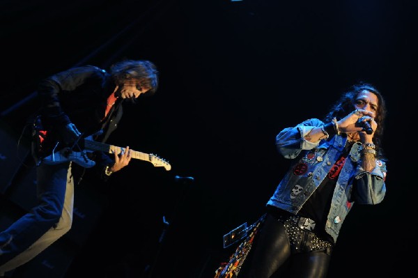 Ratt at the AT&T Center in San Antonio, Texas 07/23/10 - photo by Jeff