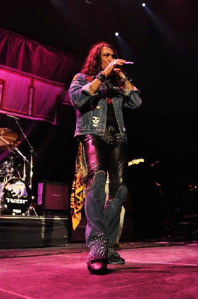 Ratt at the AT&T Center in San Antonio, Texas 07/23/10 - photo by Jeff