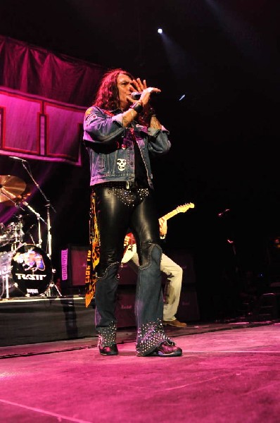 Ratt at the AT&T Center in San Antonio, Texas 07/23/10 - photo by Jeff