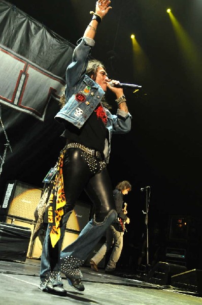 Ratt at the AT&T Center in San Antonio, Texas 07/23/10 - photo by Jeff