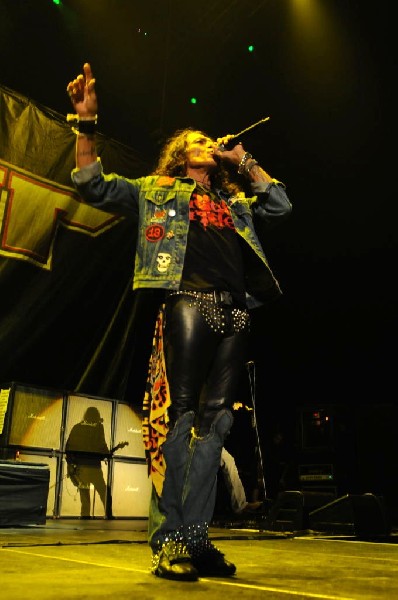 Ratt at the AT&T Center in San Antonio, Texas 07/23/10 - photo by Jeff