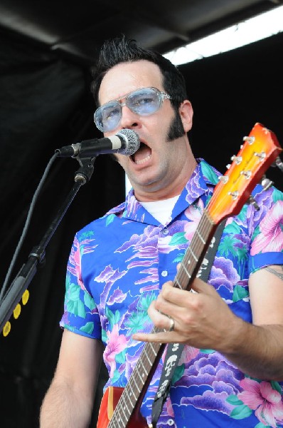 Reel Big Fish on the Route 66 Stage, Warped Tour, Verizon Wireless Amphithe