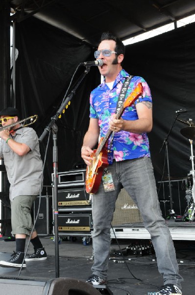 Reel Big Fish on the Route 66 Stage, Warped Tour, Verizon Wireless Amphithe