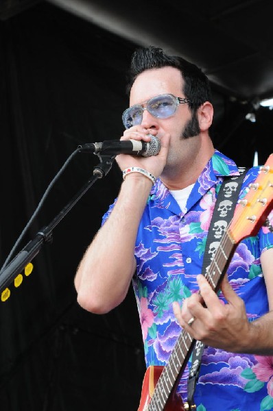 Reel Big Fish on the Route 66 Stage, Warped Tour, Verizon Wireless Amphithe