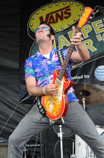 Reel Big Fish on the Route 66 Stage, Warped Tour, Verizon Wireless Amphithe