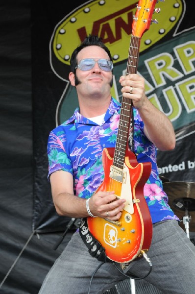 Reel Big Fish on the Route 66 Stage, Warped Tour, Verizon Wireless Amphithe