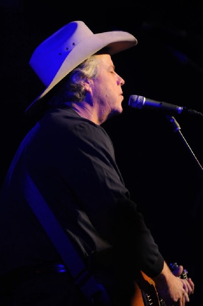 Robert Earl Keen at La Zona Rosa, Austin, Texas