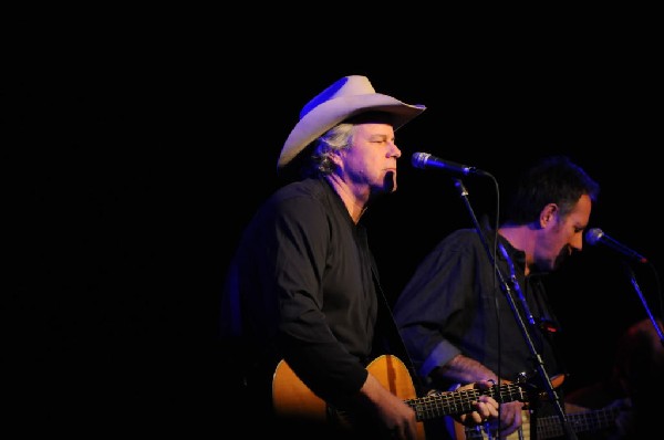 Robert Earl Keen at La Zona Rosa, Austin, Texas