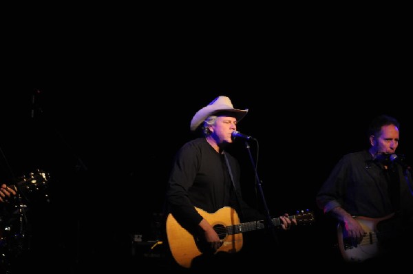 Robert Earl Keen at La Zona Rosa, Austin, Texas