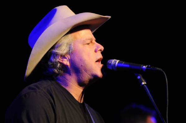 Robert Earl Keen at La Zona Rosa, Austin, Texas