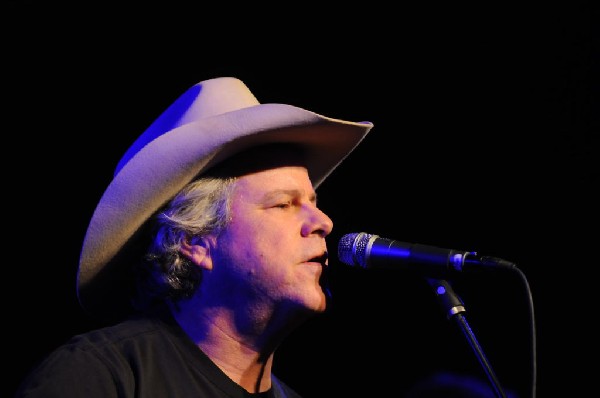 Robert Earl Keen at La Zona Rosa, Austin, Texas