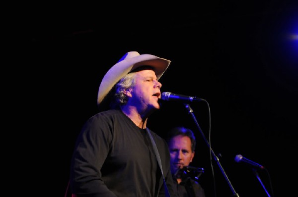 Robert Earl Keen at La Zona Rosa, Austin, Texas