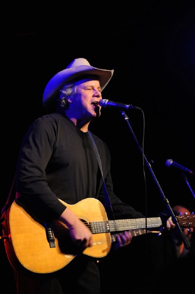 Robert Earl Keen at La Zona Rosa, Austin, Texas