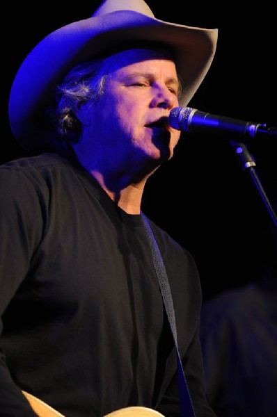 Robert Earl Keen at La Zona Rosa, Austin, Texas