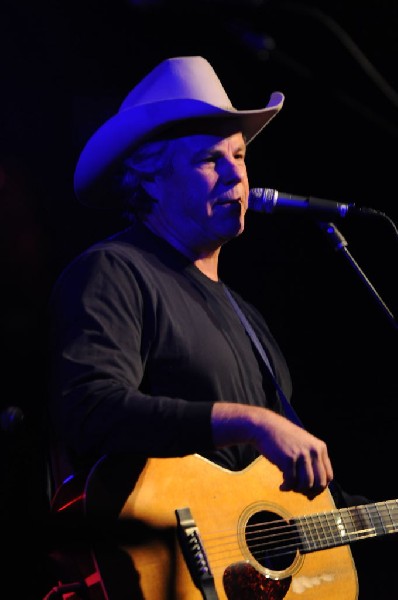 Robert Earl Keen at La Zona Rosa, Austin, Texas